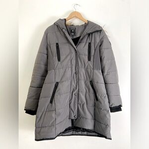 Guess women's winter jacket, faux fur large hood, cinched waist, lots of pockets